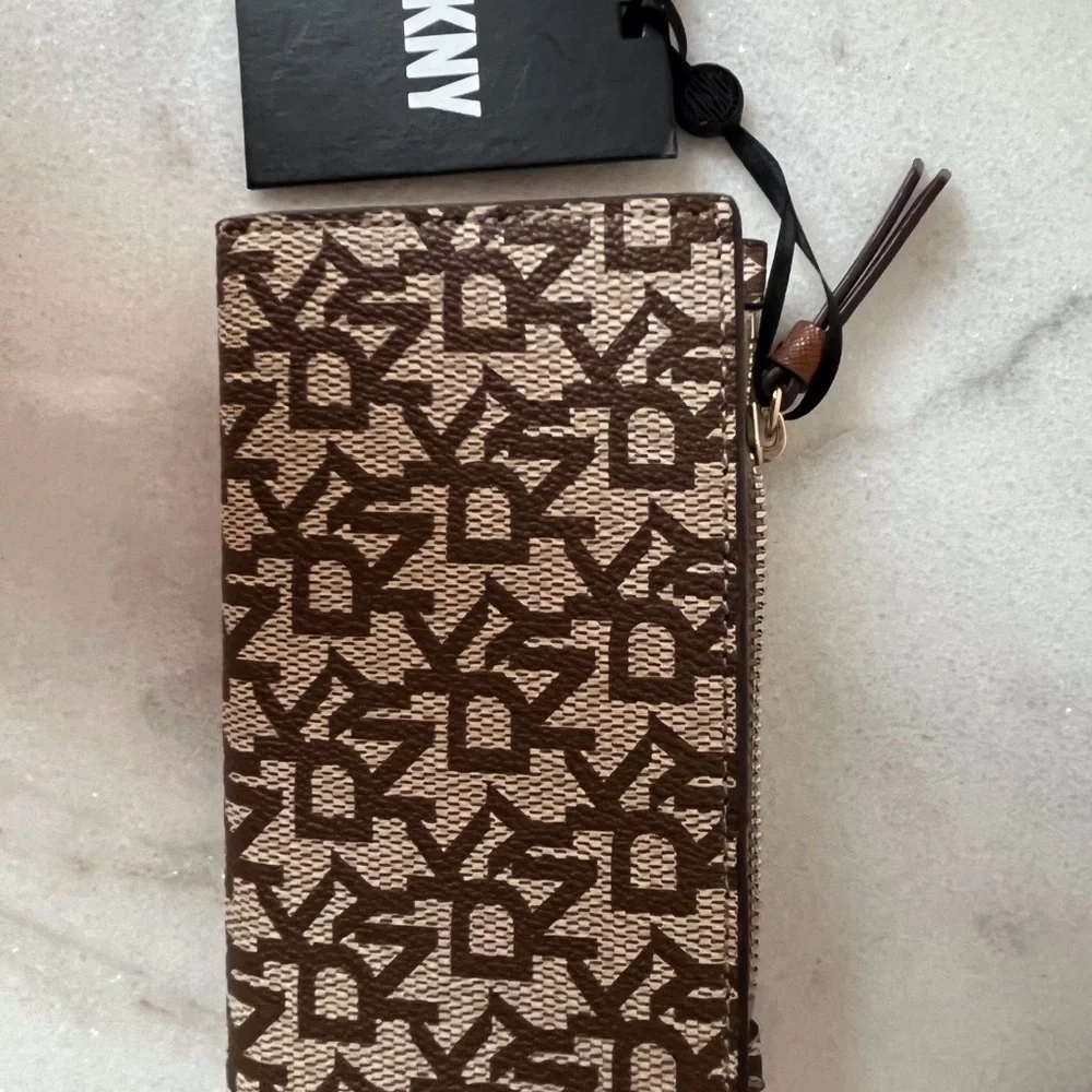 Dkny introducing bryant